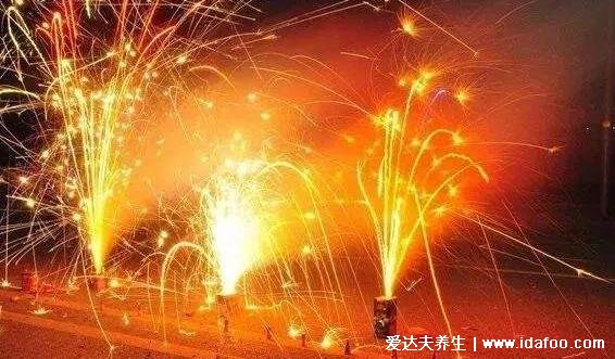 过年为什么要放鞭炮，开满炮仗辞旧迎新增年味(本指迎神与驱邪)