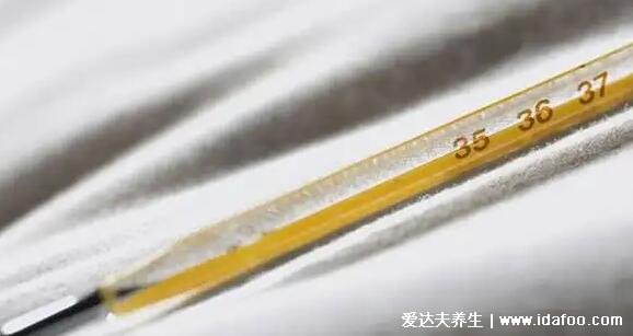 水银温度计腋下测量需要几分钟，一般5分钟用前甩到35℃以下