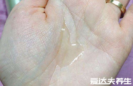 精华液的正确使用顺序和方法，用在最后纯属浪费(应是水乳之间)