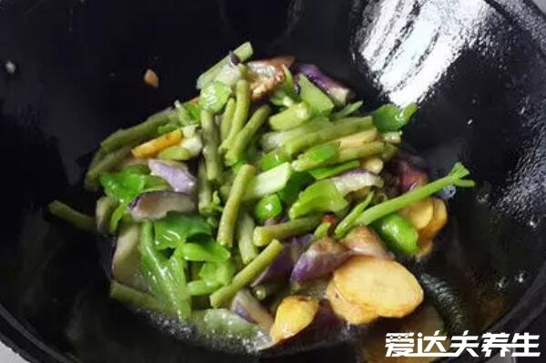 4种大杂烩的做法，干锅/菌菇/素食/年糕均可大杂烩