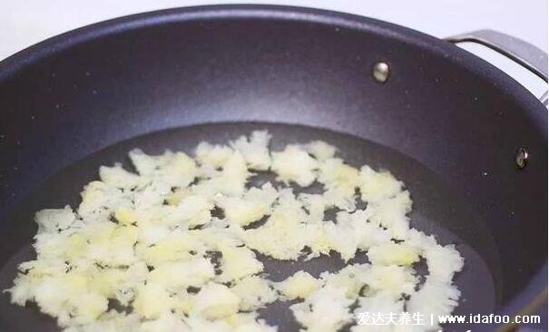 5大冰糖银耳炖雪梨禁忌，孕期生理期/脾胃虚寒者不要吃