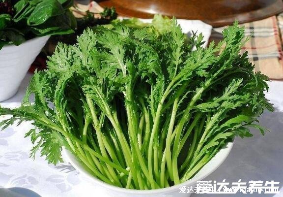 茼蒿菜的功效与作用，可助增食欲/预防便秘/美容养颜（5大功效）