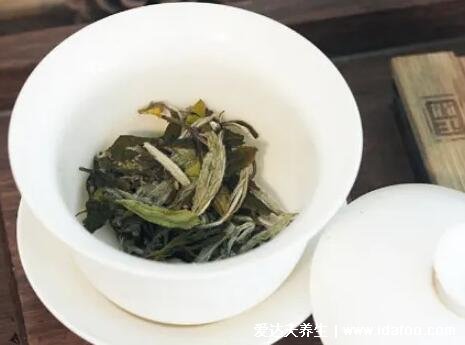 夏天喝什么茶比较好对身体，宜绿茶/菊花茶/莲子茶等6类茶