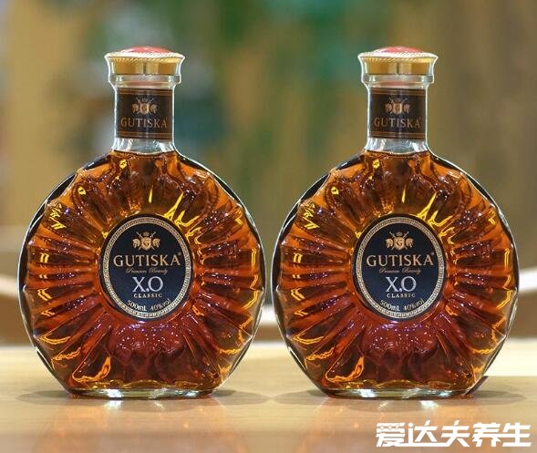 白兰地是什么酒怎么喝，是水果发酵的高酒精度蒸馏酒容易入口