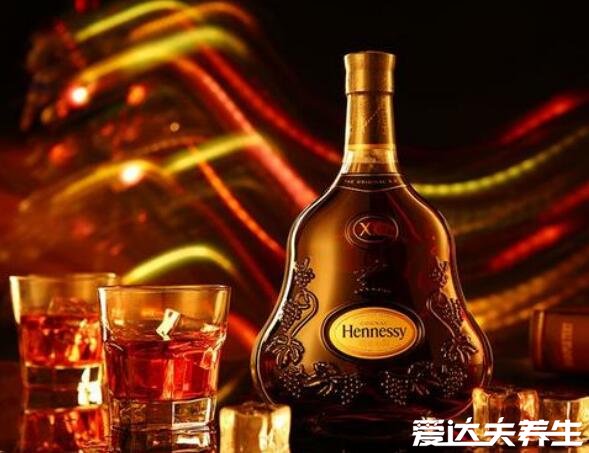 白兰地是什么酒怎么喝，是水果发酵的高酒精度蒸馏酒容易入口