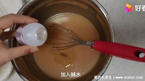 广式月饼皮的做法及配方，三大步骤就可以(附制作视频)