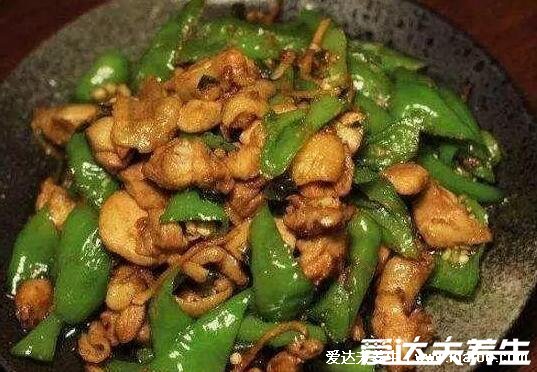 鸡肉不能和什么一起吃，不能和红薯一起小心腹胀腹痛(注意5种食物)