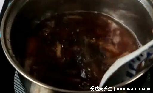 姜汤怎么熬才能治感冒?红糖姜汤做法4步就可以(风热感冒小心加重病情)