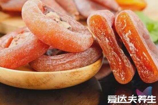 柿饼不能和什么一起吃，柿饼相克食物大全(与酒同食易肠道梗阻)