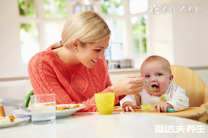 秋季给宝宝怎么养生，学会这4招让宝宝不感冒