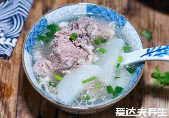 羊肉不能和什么一起吃，羊肉相克食物大全(与茶同食引起便秘)