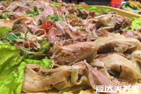 羊肉不能和什么一起吃，羊肉相克食物大全(与茶同食引起便秘)